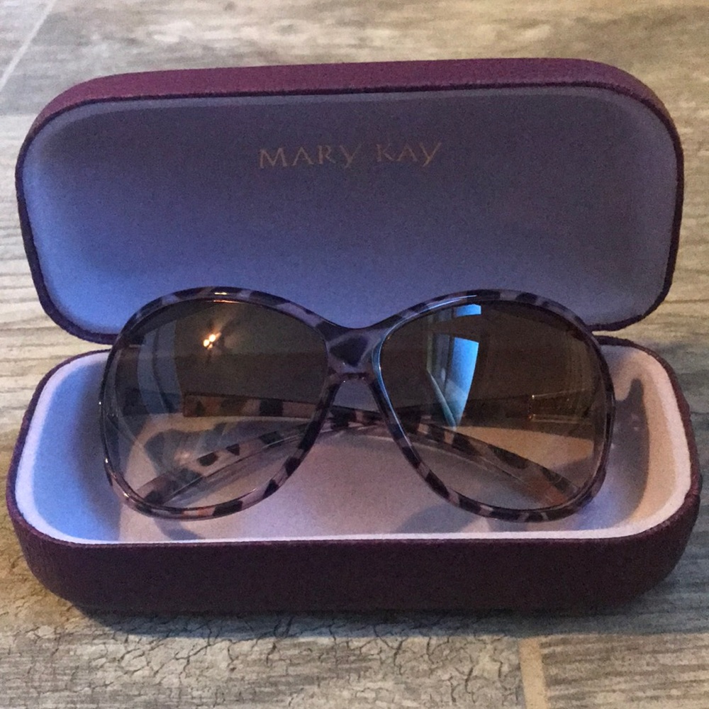 Mary Kay sunglasses